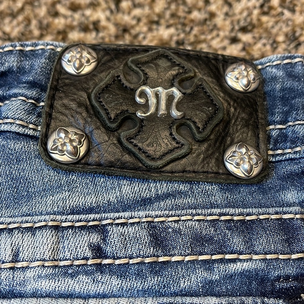 Miss Me Capris - Picture 2 of 5